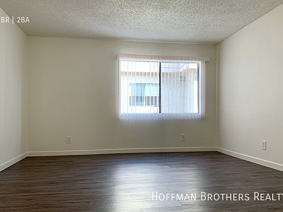 3rd image of 1012 E Acacia Ave #213