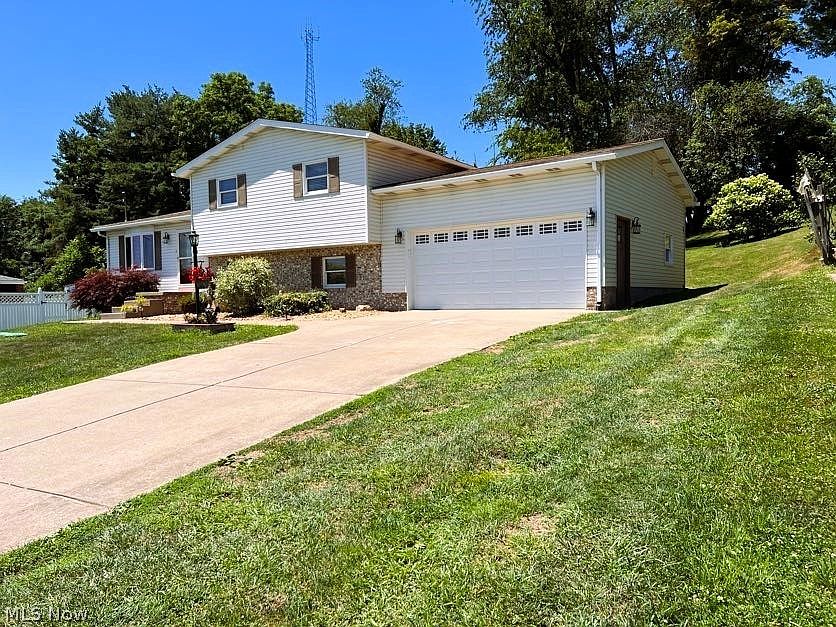 1st image of 229 Lacy Dr