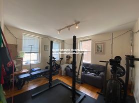 54 Kelly Rd, Cambridge, MA