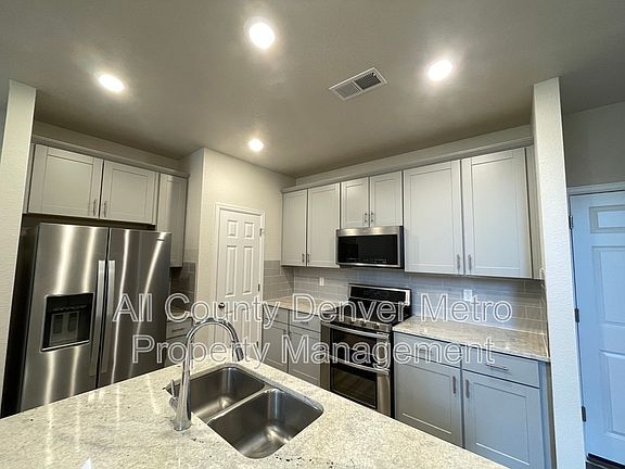 3rd image of 6089 N Liverpool St