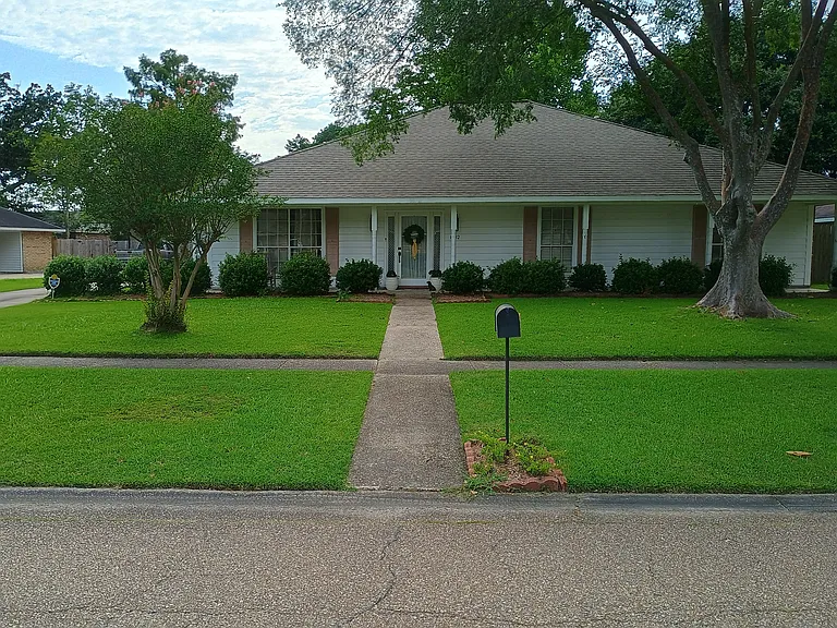 8012 Wimbledon Ave — Photo 7