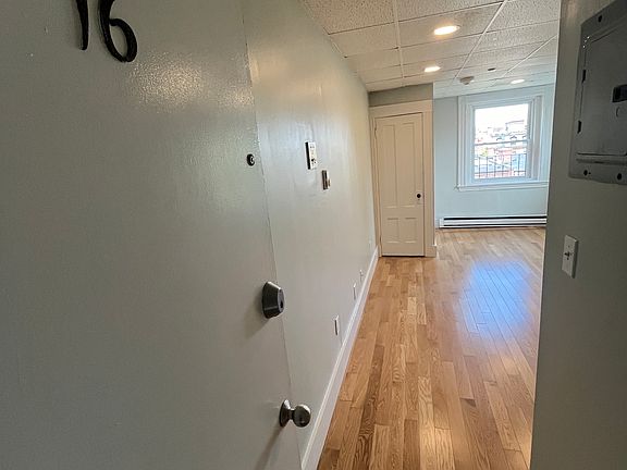 3rd image of 397 Marlborough St #16
