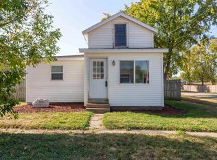 506 Michigan Ave, East Dubuque, IL 61025