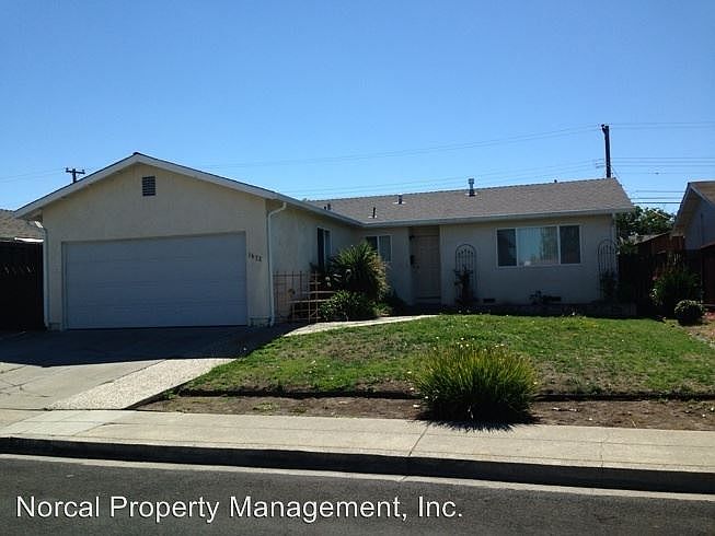 1st image of 1672 Everglades Dr