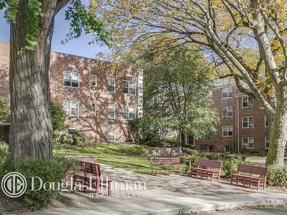 1st image of 17 Edwards St APT 2D