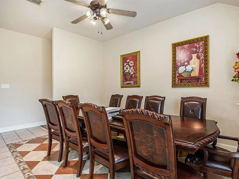 6925 Katherine Ct — Photo 10