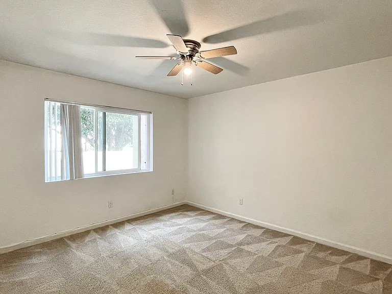 7565 Charmant Dr #405 — Photo 18