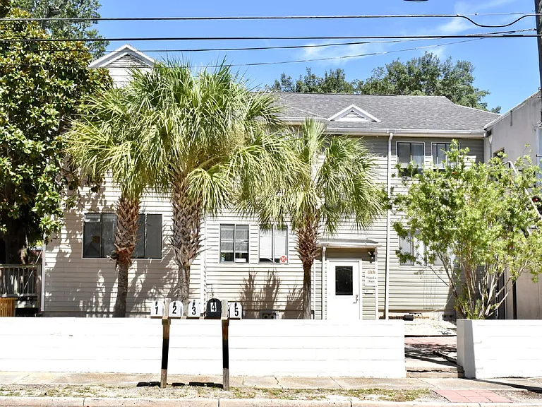 422 Magnolia Ave #3 — Photo 2