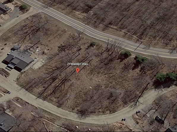 21 Walden Way, New Buffalo, MI 49117