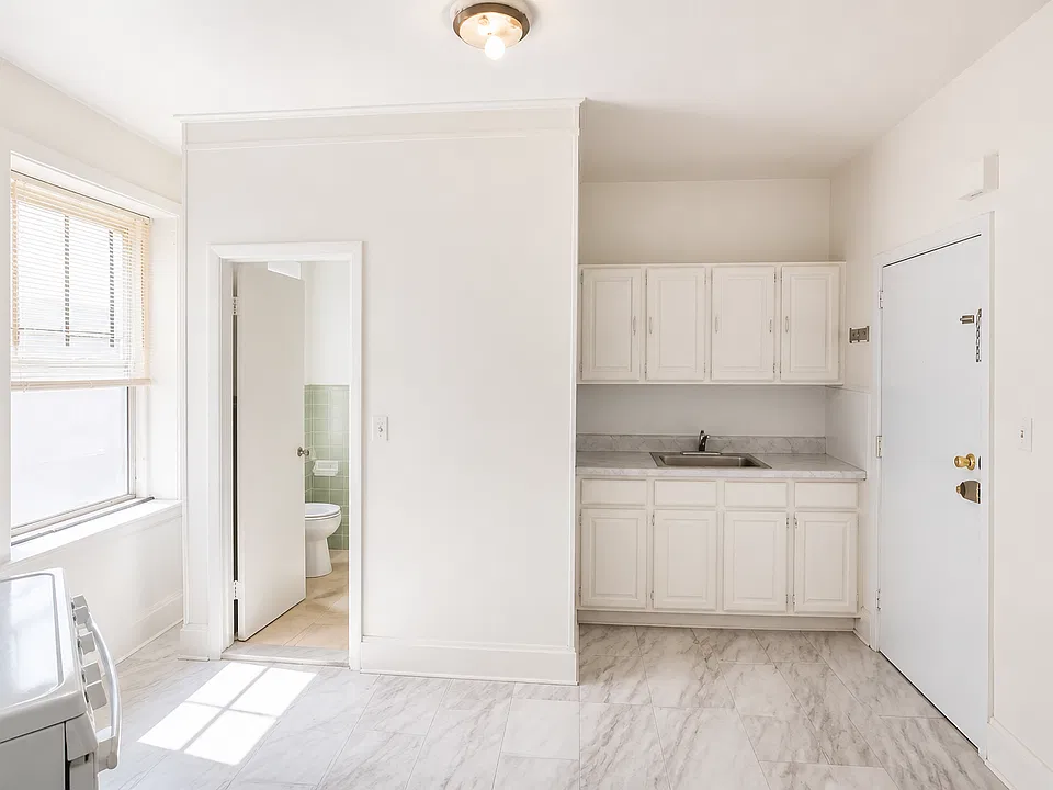 76 Jackson St #6