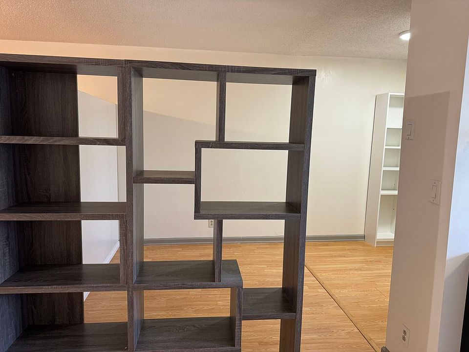 1st image of 1126 Wilcox Pl #2