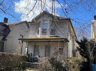 92 Main St, Ambridge, PA 15003