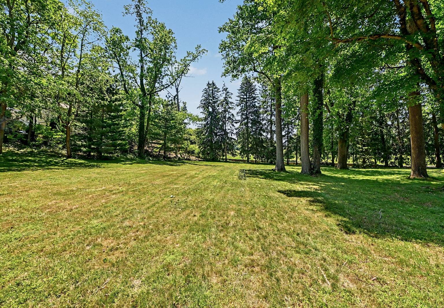 36 Crosshill Rd #1