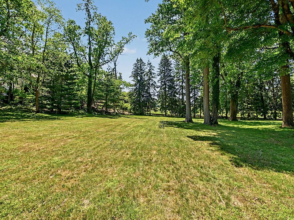 1st image of 36 Crosshill Rd #1
