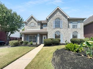 9716 Trimstone Dr, Pasadena, TX 77505