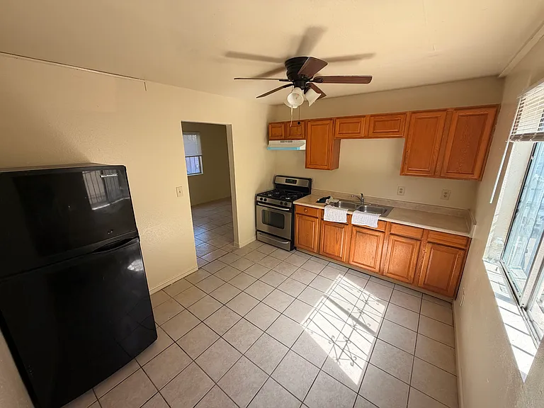 4056 Chamoune Ave #1 — Photo 6