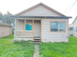 63718 Ellen Rd, Coos Bay, OR 97420