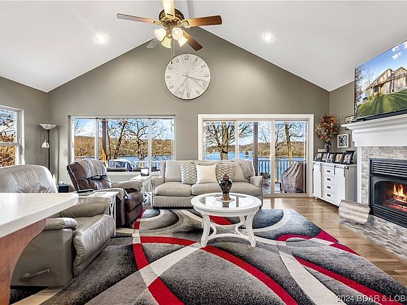 2nd image of 71 Fox Cove Ln