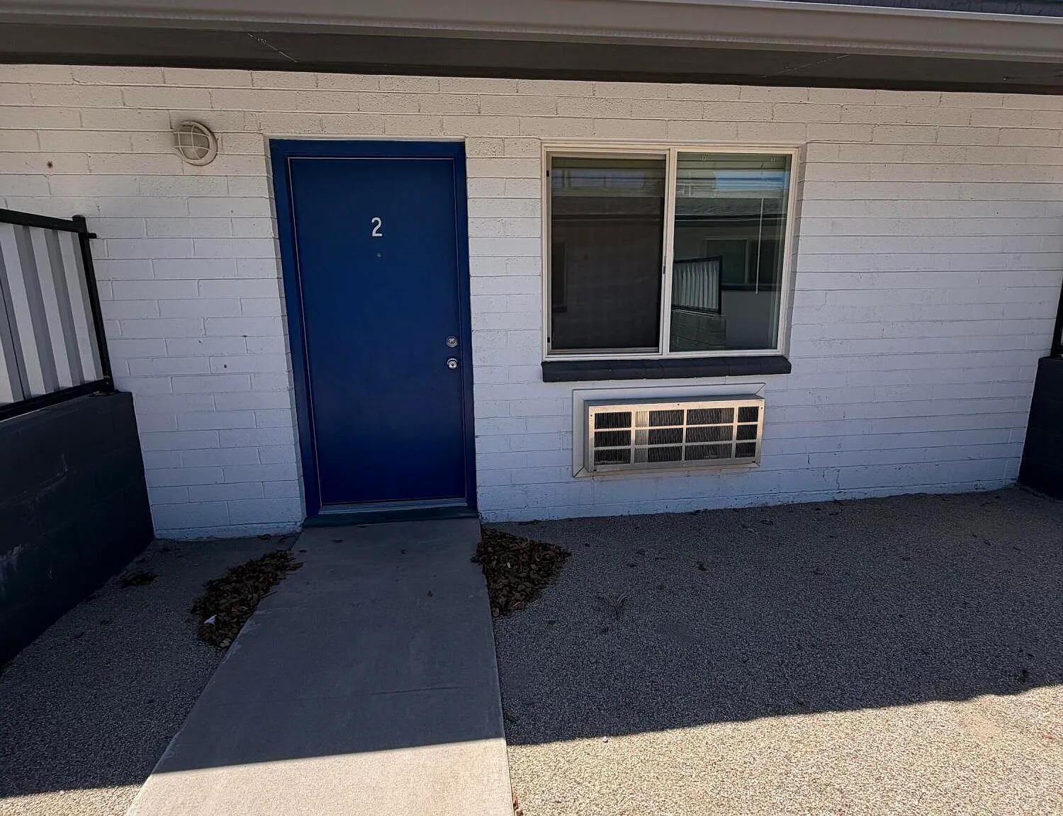 1 bed, 1.0 bath, 300 sqft, $1,050 — Photo 2