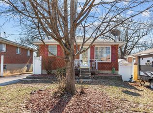 1218 Lakeview Ave, Saint Louis, MO 63138