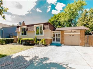 3285 Lansdown Dr, Burlington, ON L7M1S4