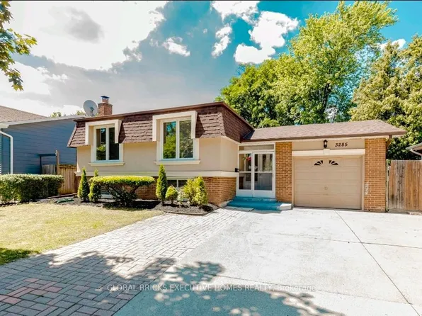 3285 Lansdown Dr, Burlington, ON L7M 1S4