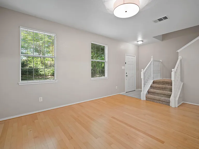 4028 Kyndra Cir — Photo 7