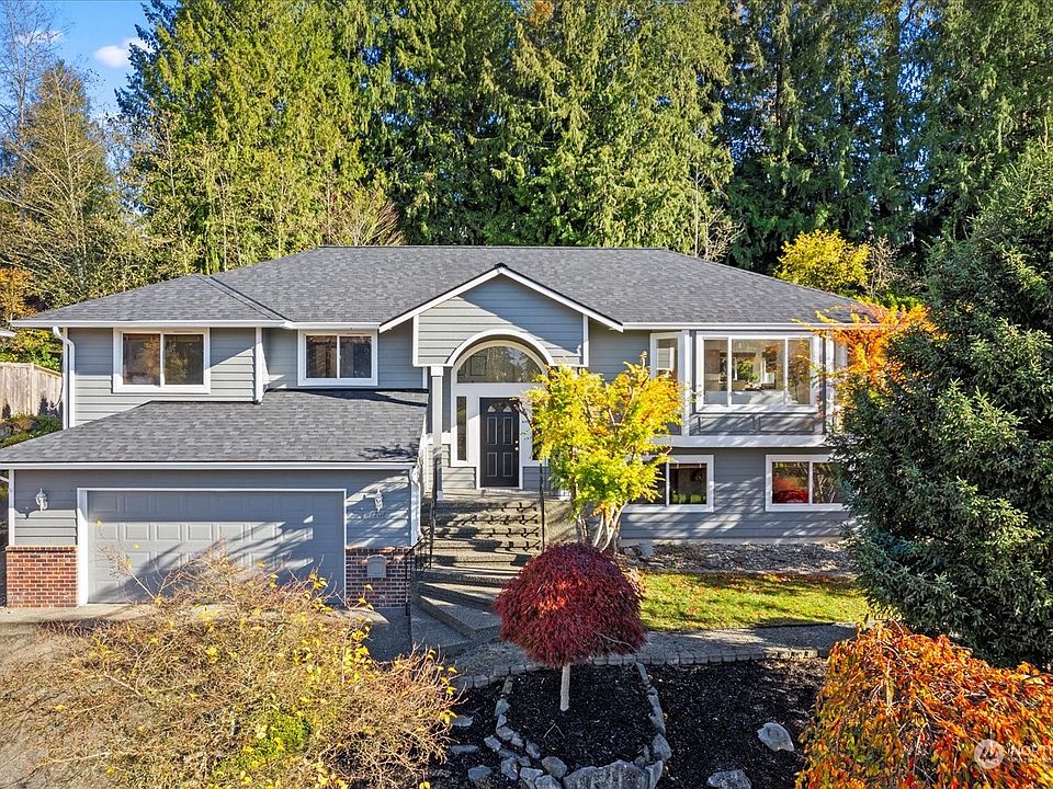 1st image of 7707 72nd Drive NE