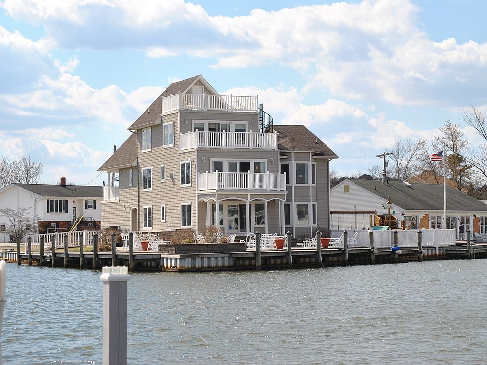 1st image of 1832 Capstan Dr