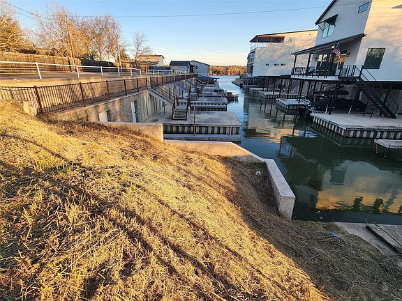 2nd image of 940 Euel Moore Dr #7