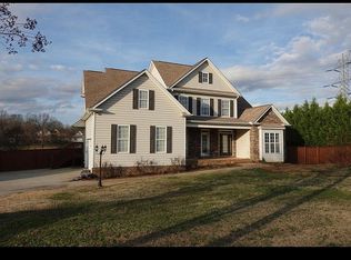 706 Brookdale Dr, Greer, SC 29651