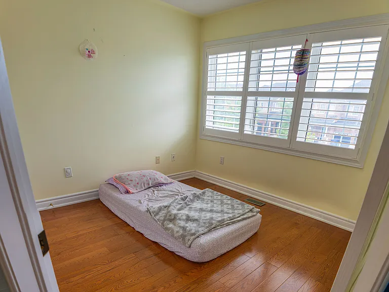 7 Mantle Ave — Photo 22