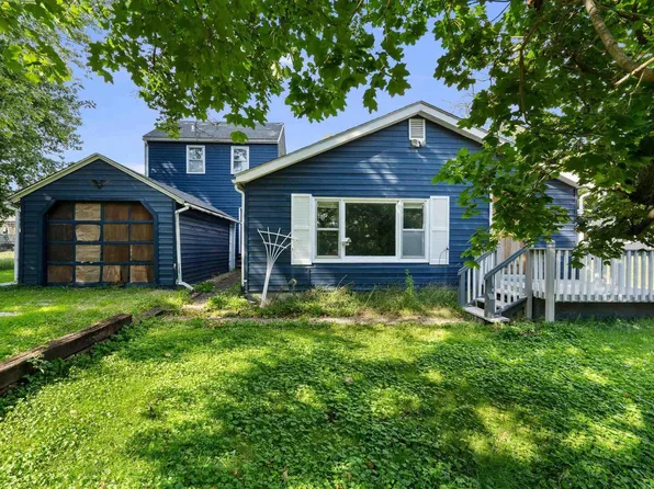 1240 Spruce St, Buffalo, IA 52728