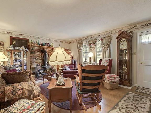3rd image of 3071 McDaris Cir SE