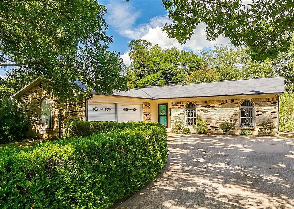 1st image of 2401 Zapata Dr