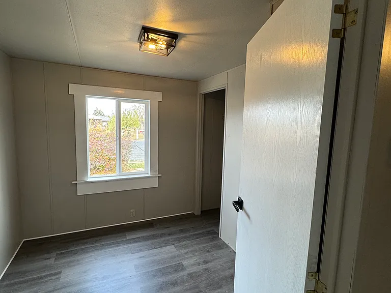 4350 Sun Dr NE — Photo 6