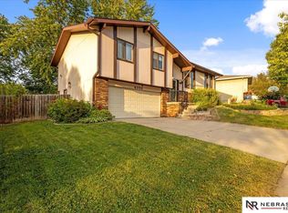 4308 Faulkner Ct, Lincoln, NE 68516