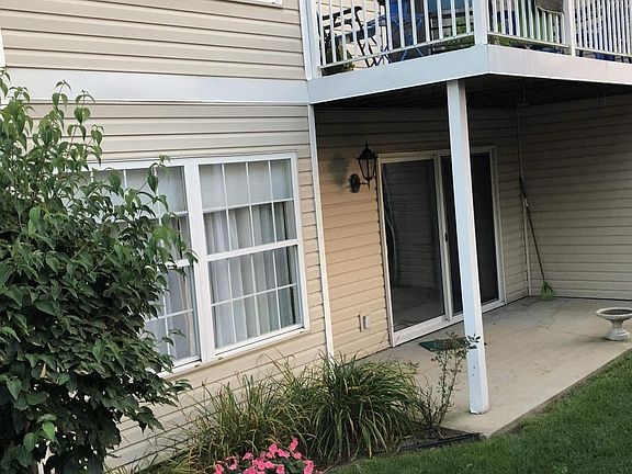 2nd image of 1617 Hickory Trace Dr