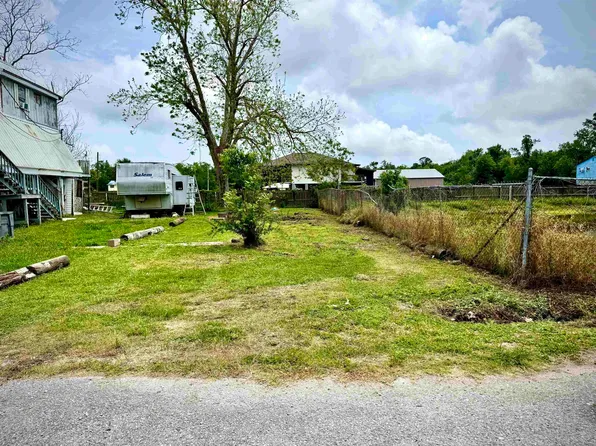 219 Sunny Acres St, Chauvin, LA 70344
