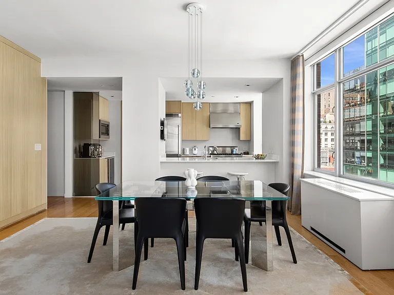 201 W 17th St #4B — Photo 3