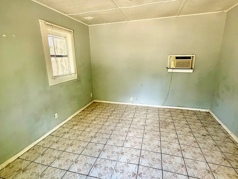 503 W Humphrey Ave — Photo 11
