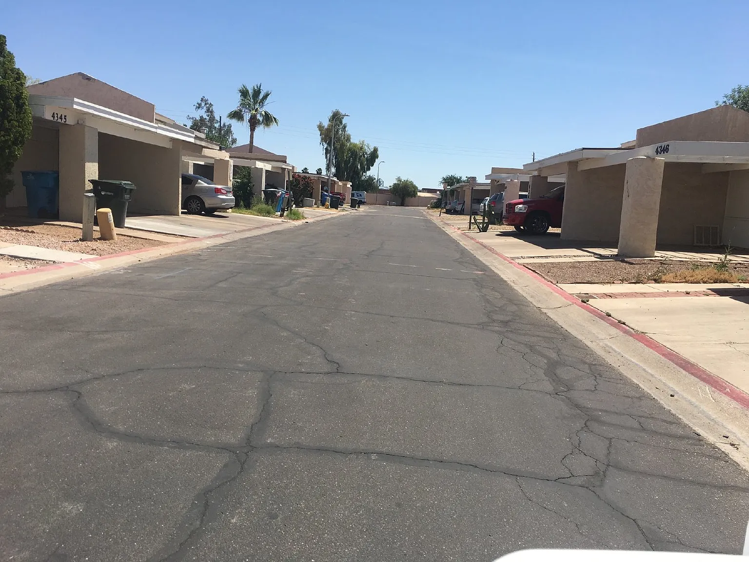 2 bed, 2.0 bath, 977 sqft, $1,550 — Photo 2