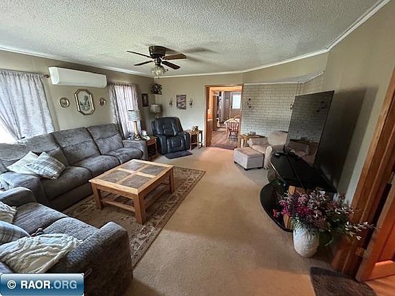 4th image of 3302 6th Ave W