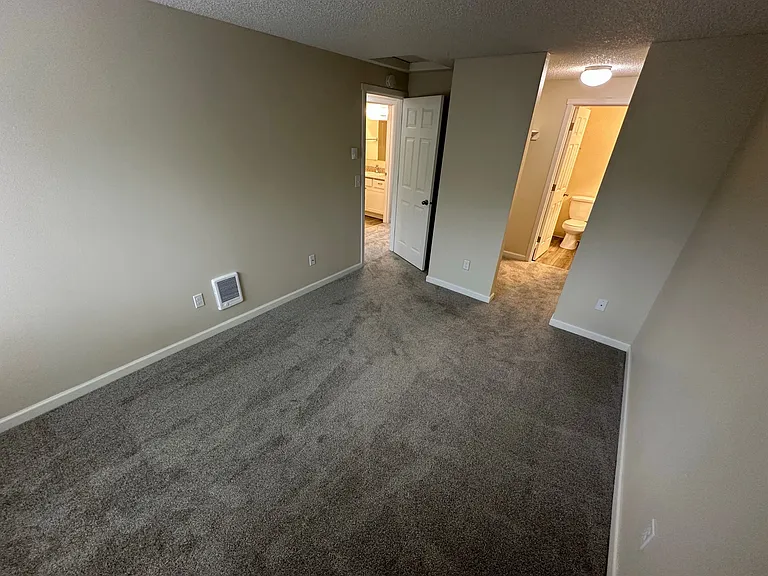 Evanbrook Apartments — Photo 61