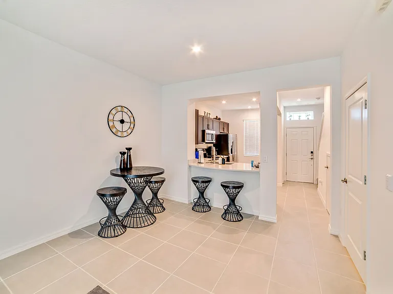 6362 Fairmont Ln — Photo 10