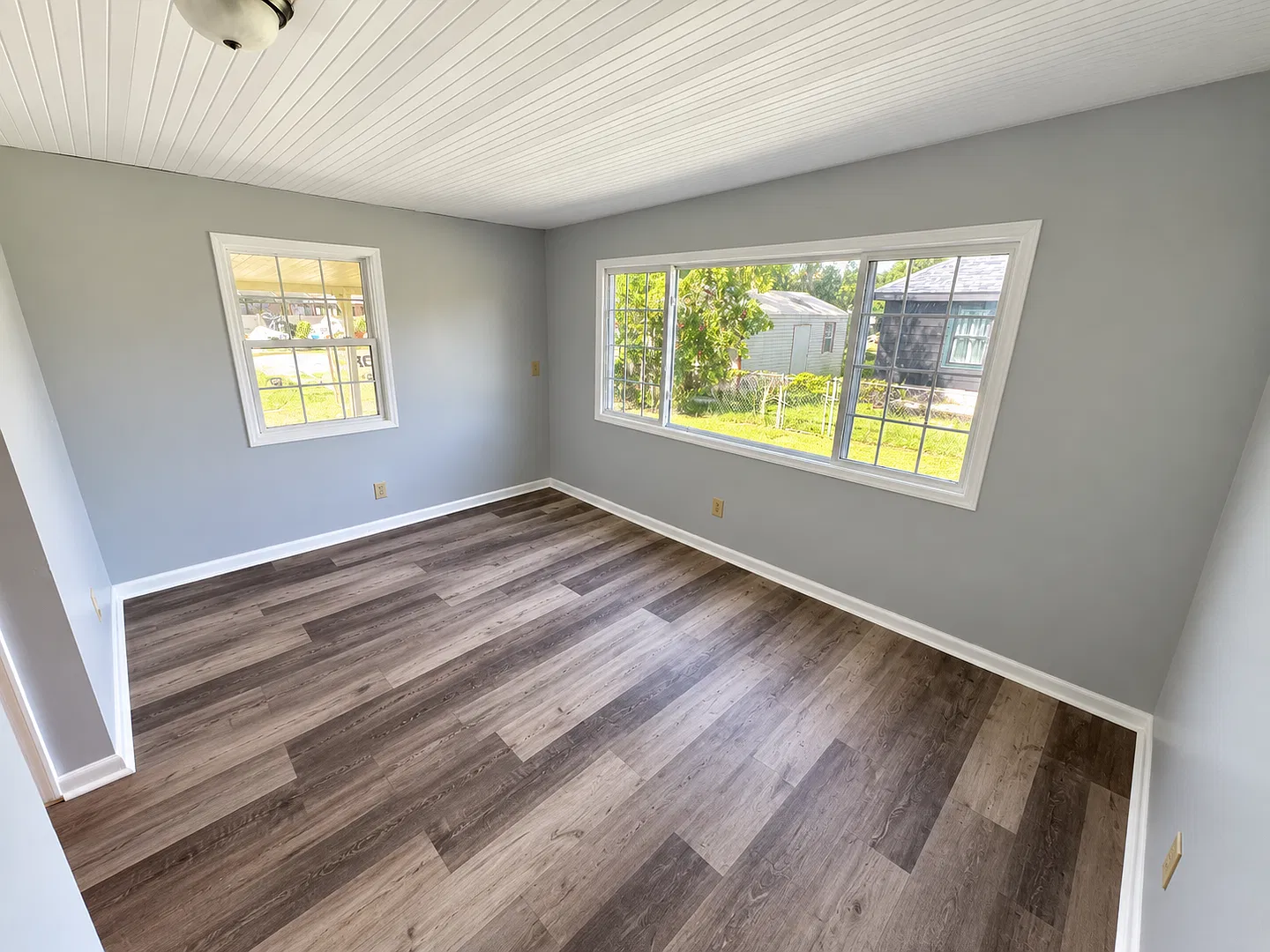 Spacious 3BR/2BA Home w/ HUGE Kitchen, Den & Large Carport! — Photo 4