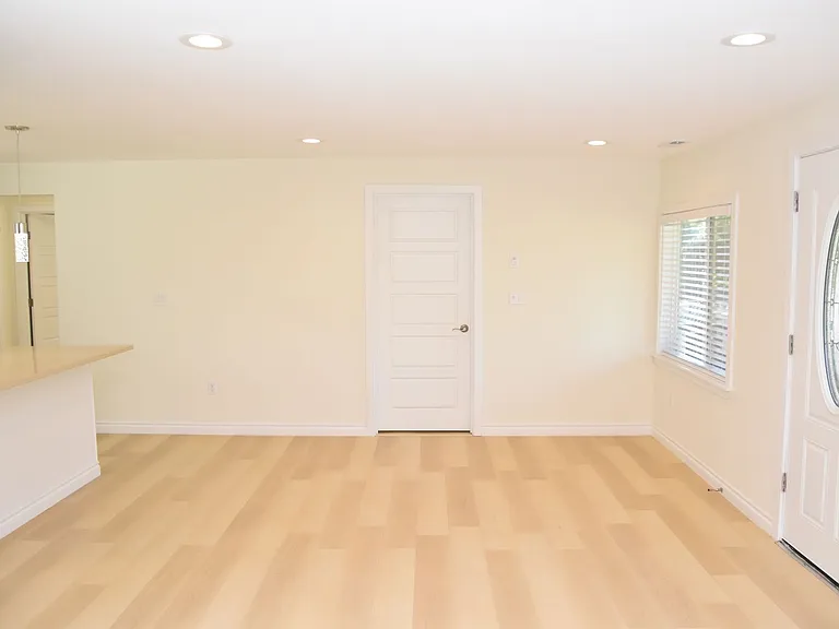 5724 Hillcrest Dr SW — Photo 13