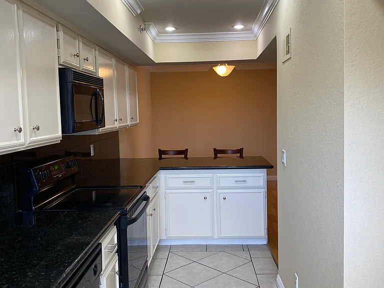 645 Balboa Ave #2C — Photo 7