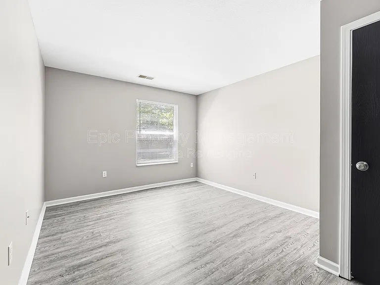 9030 Charlotte Ct — Photo 10