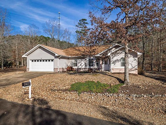 3rd image of 44 Escuadron Ln